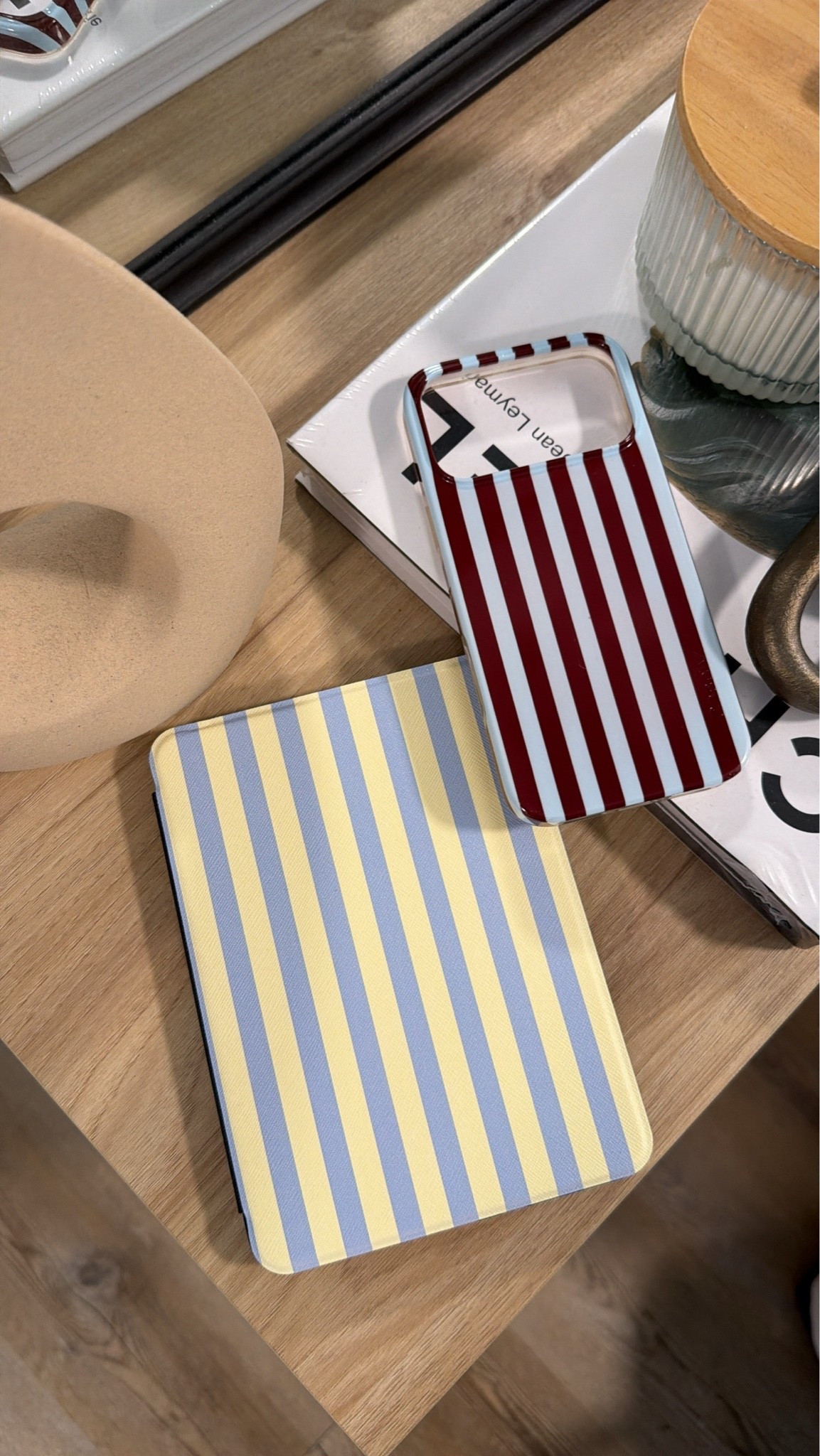BOGO Casely Cases!! phones, kindles, laptops, iPads all on sale!! use code: LONGWEEKEND - my phone case is in Classic+MagSafe

I just ordered these both in the new s’mores stripes color for fall 

#caselyphonecase #casely #kindlecase #iphonecase #stripes #brown

#LTKSaleAlert #LTKHome #LTKstorytime