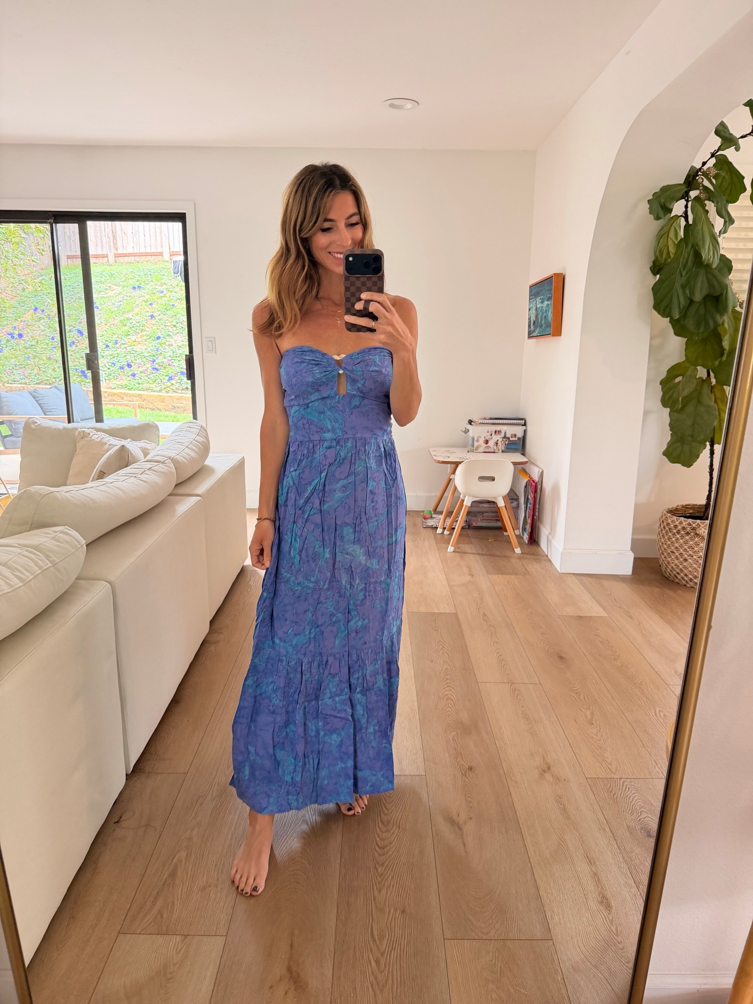 Tiare Hawaii dresses are my favorite dresses for vacation. Lightweight, easy to pack, & gorgeous!  You can dress them up so easily, or wear it while walking on the beach! They also have matching girls dresses in several prints! I’ll be dressing my girls! 

Vacation dress, Thanksgiving dress, Hawaii, trip, vacation outfits, family matching 