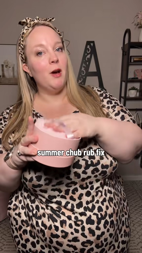 I used to avoid body powder because it always felt messy and outdated.

This one has been way easier for me to use and helps me feel more comfortable in the heat.

body powder, anti chafing powder, sweat powder, summer body care, thigh chafing


#LTKPlusSize #LTKMidsize