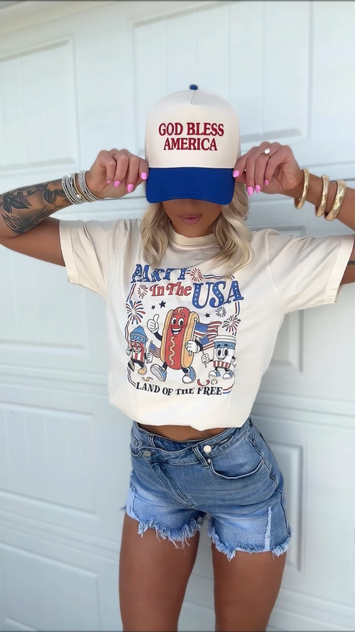Land of the free.
Because of the brave. 🇺🇸

Whole outfit willow boutique 💙❤️
Use code: ASHC20 for 20% off