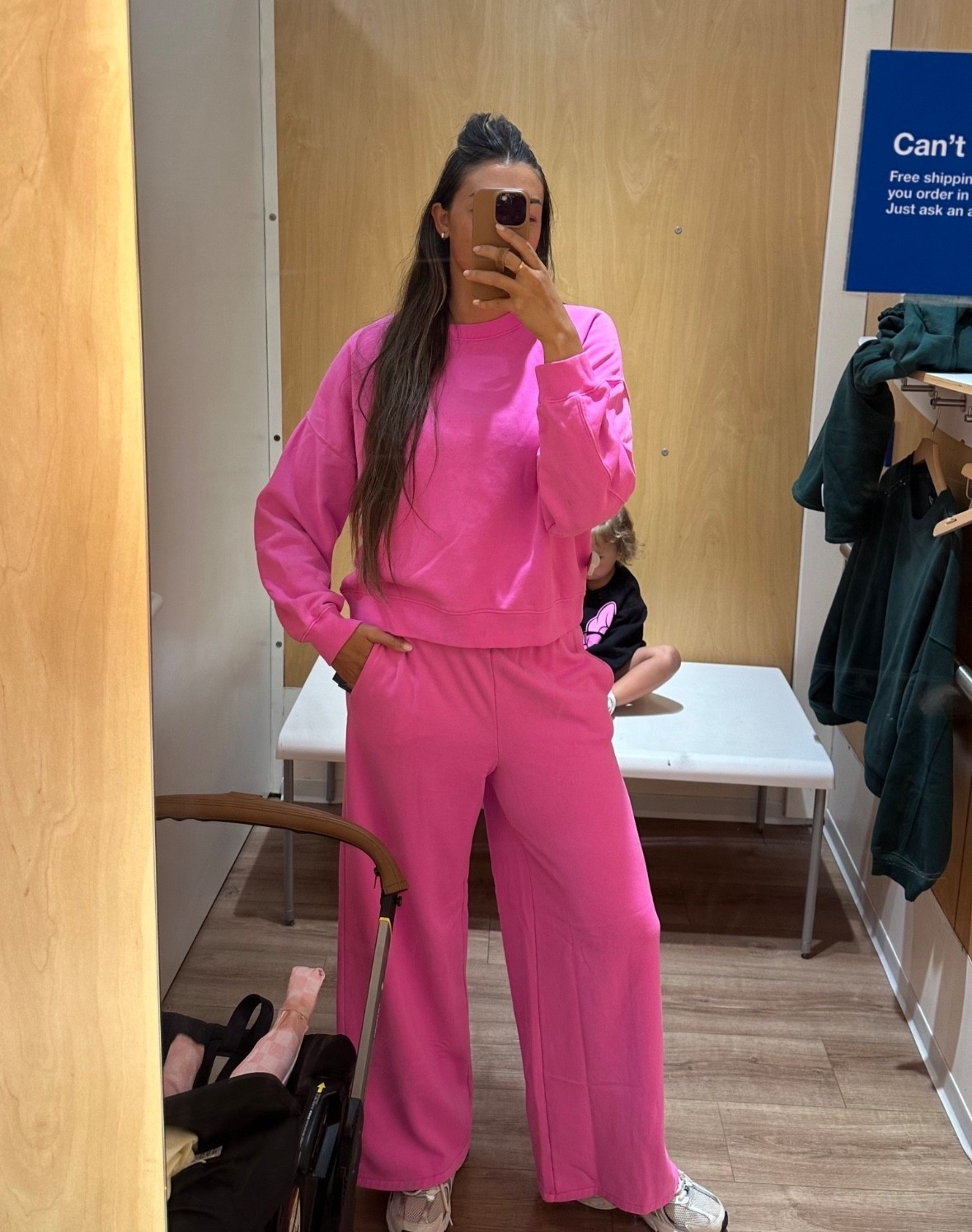 Medium bottoms, large top! 