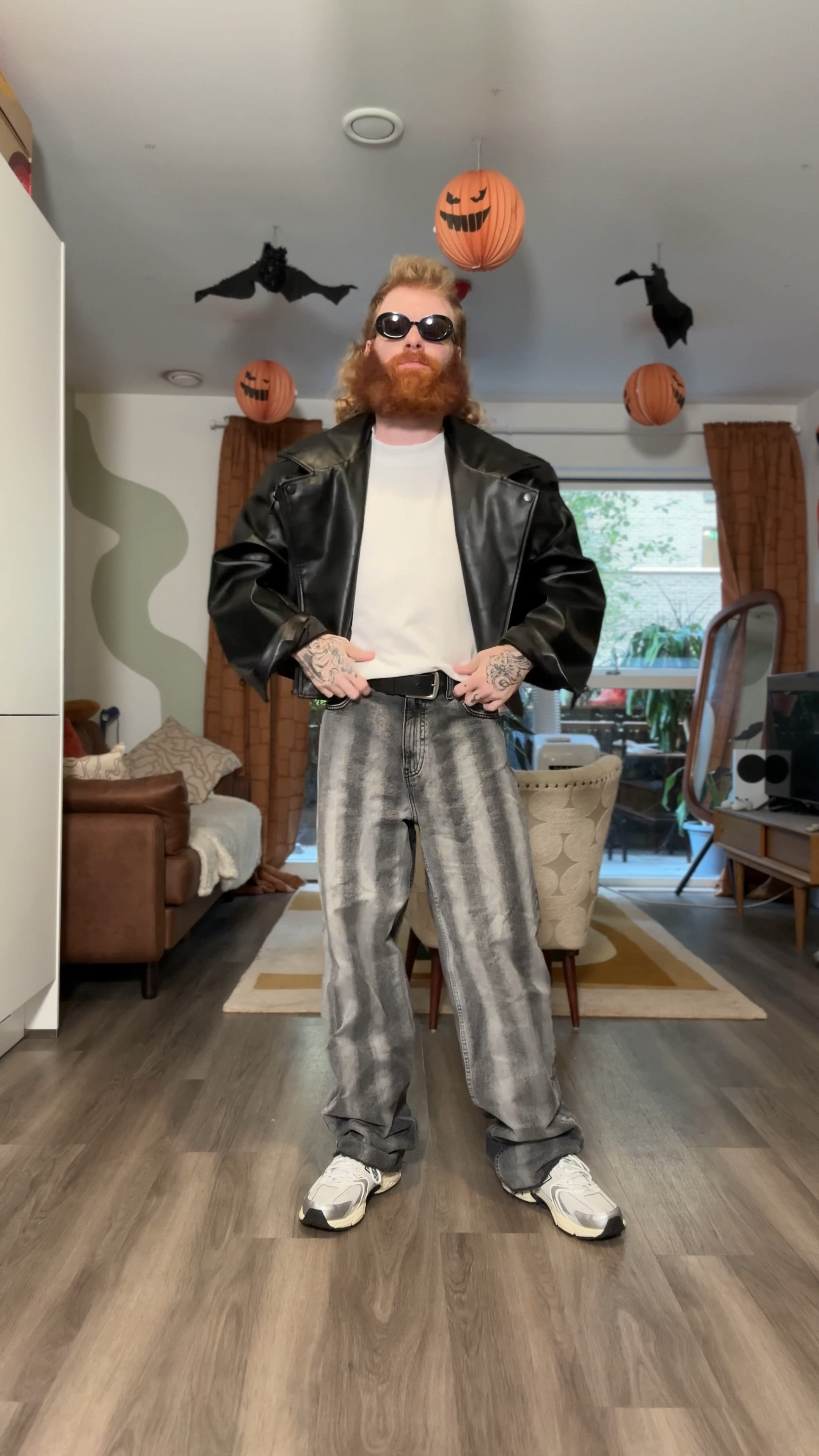 Black sunglasses, oversized Uniqlo t-shirt, acid wash jeans, bag grey jeans, distressed jeans, new balance trainers, round black sunglasses, Uniqlo, asos

#LTKSeasonal #LTKeurope #LTKstyletip