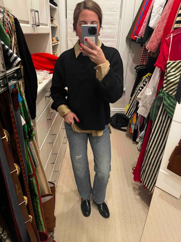 What I wore when I wanted neutrals to do the heavy lifting for me. Black sweater, camel button down and easy denim keeping things simple but sharp. 😊👟✨
#ootd #whatiwore #ltkstyle #ltkfashion #denimoutfit #neutrallayers #casualchic #everydaystyle #chicstyle #outfitinspo

#LTKootd
