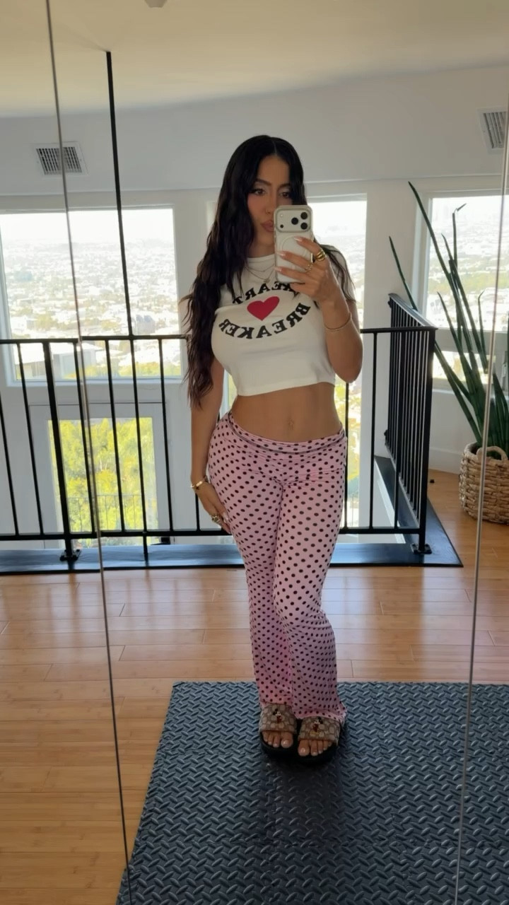 The polka dots are so in right now! Linking similar options below! 

#LTKootd #LTKSeasonal #LTKgrwm