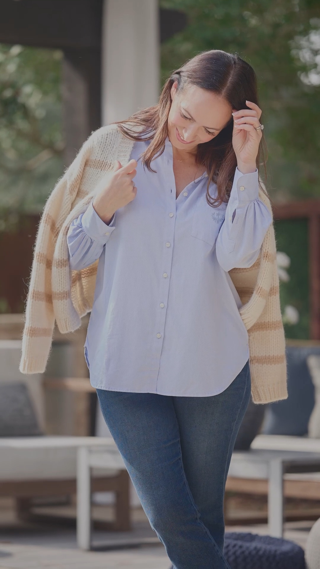 Timeless layering with classic pieces you can wear now and later. As we move into that in-between season, I love looks that layer effortlessly while still feeling light.

Trovata
Ootd
Button down
Cardigan
Classic looks
Ad

#LTKootd #LTKOver40 #LTKgrwm