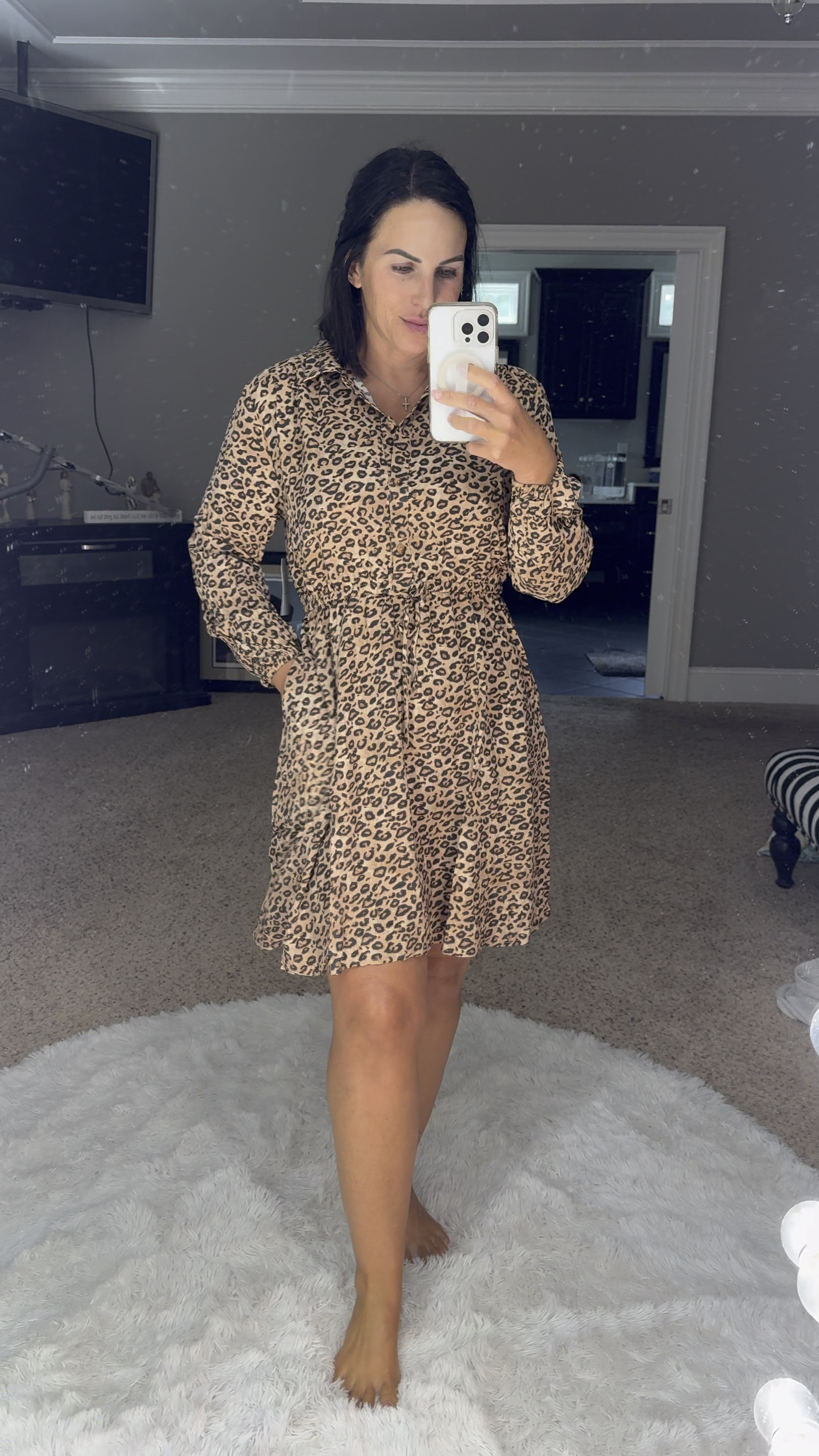 Perfect transitional dress or for my teacher friends to head back to school. Wearing a small. Comes in 3 prints. Under $20!

#LTKBacktoSchool #LTKStyleTip #LTKWorkwear