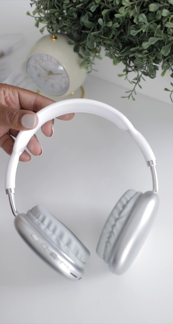 Temu Apple Dupes: Air Pod Max
#temu #appledupes #tech #temufinds

#LTKunder50 #LTKhome #LTKFind