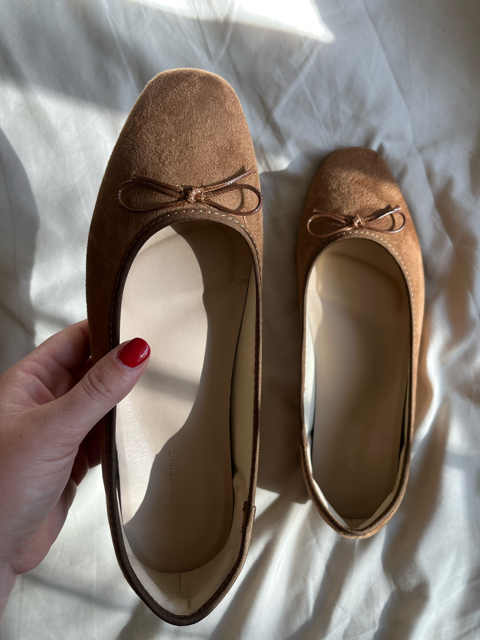 Fall shoes// brown suede ballet flats. Affordable and very comfortable!

#LTKFindsUnder50 #LTKShoeCrush #LTKStyleTip