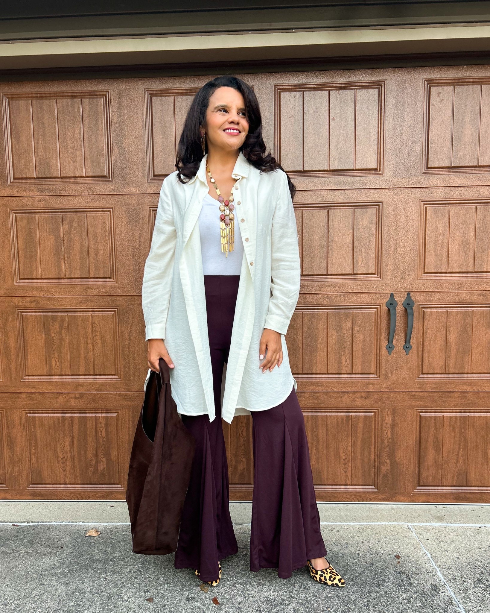 I think I might just need these pants in more colors I love them that much! I styled this with this long button down that I’m obsessed with this might be my fall uniform! fallfashion #fashion  #midsizefashion#fashionover40 

#LTKFindsUnder50 #LTKOver40 #LTKMidsize