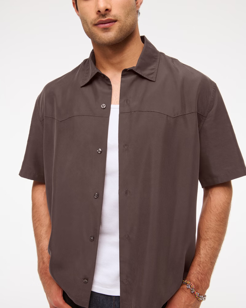 Men's Short-Sleeve Cropped Western Graphic Button-Up Shirt | Men's Clearance | Abercrombie.com | Abercrombie & Fitch (US)