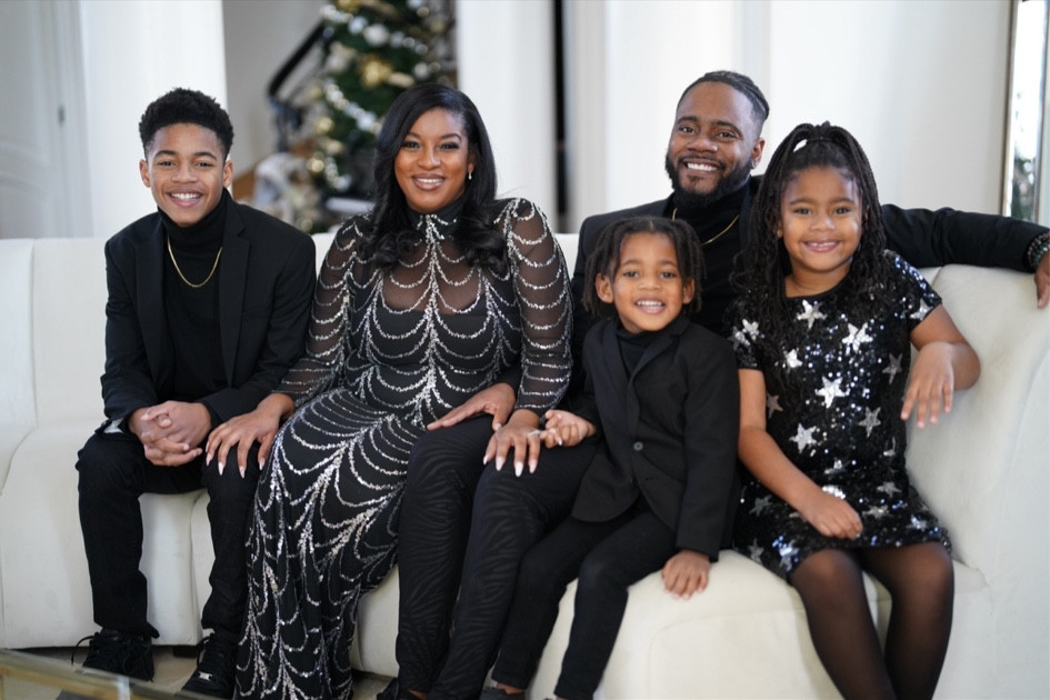 Affordable Formal Family Holiday Photo Inspo.

#LTKKids #LTKFamily #LTKFindsUnder50