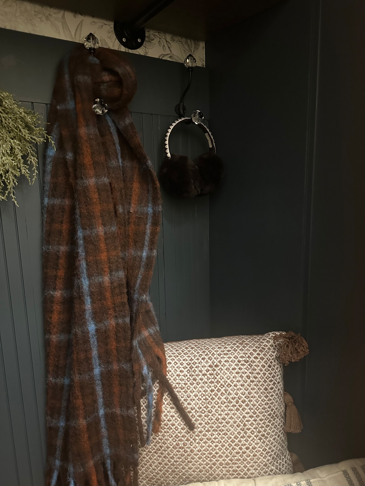 Cozy season essentials ❄️

#LTKootd #LTKFindsUnder50 #LTKSeasonal
