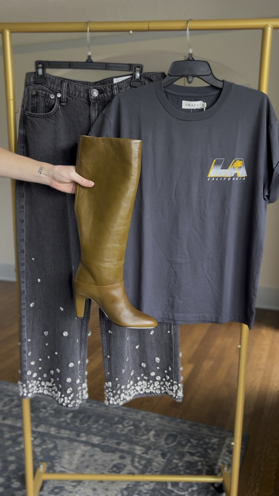 Holliday her way 😎

@Saks #Saks #Sakspartner 
@shop.ltk #liketkit 

#LTKParties #LTKWatchNow #LTKShoeCrush