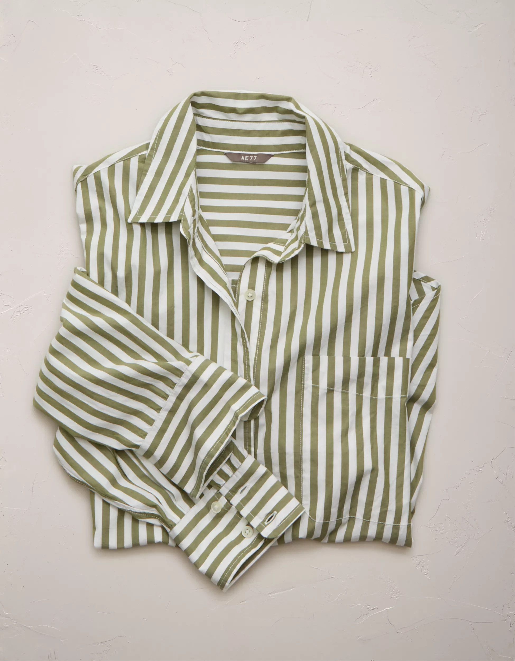 AE77 Premium Oversized Poplin Button-Up Shirt | American Eagle Outfitters (US & CA)