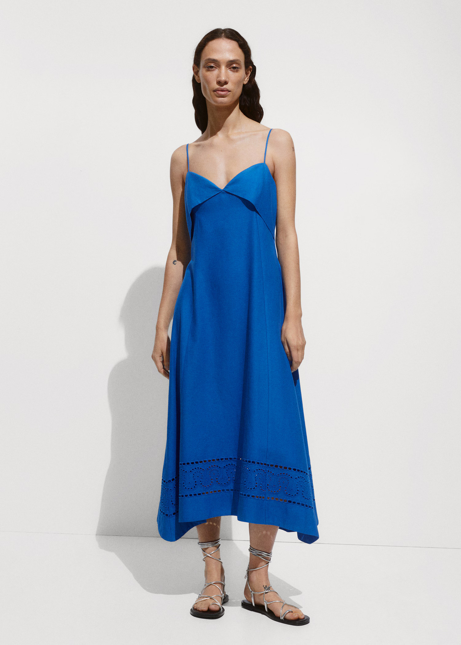 Embroidered dress with turn-down neckline - Woman | MANGO USA | MANGO (US)