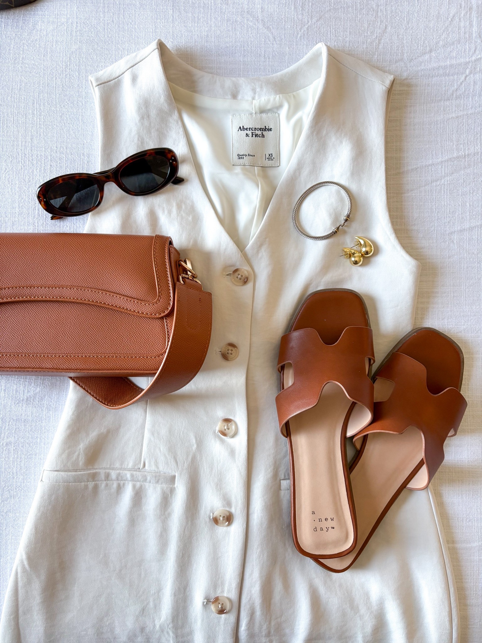 Old money summer outfit inspo 🤍
