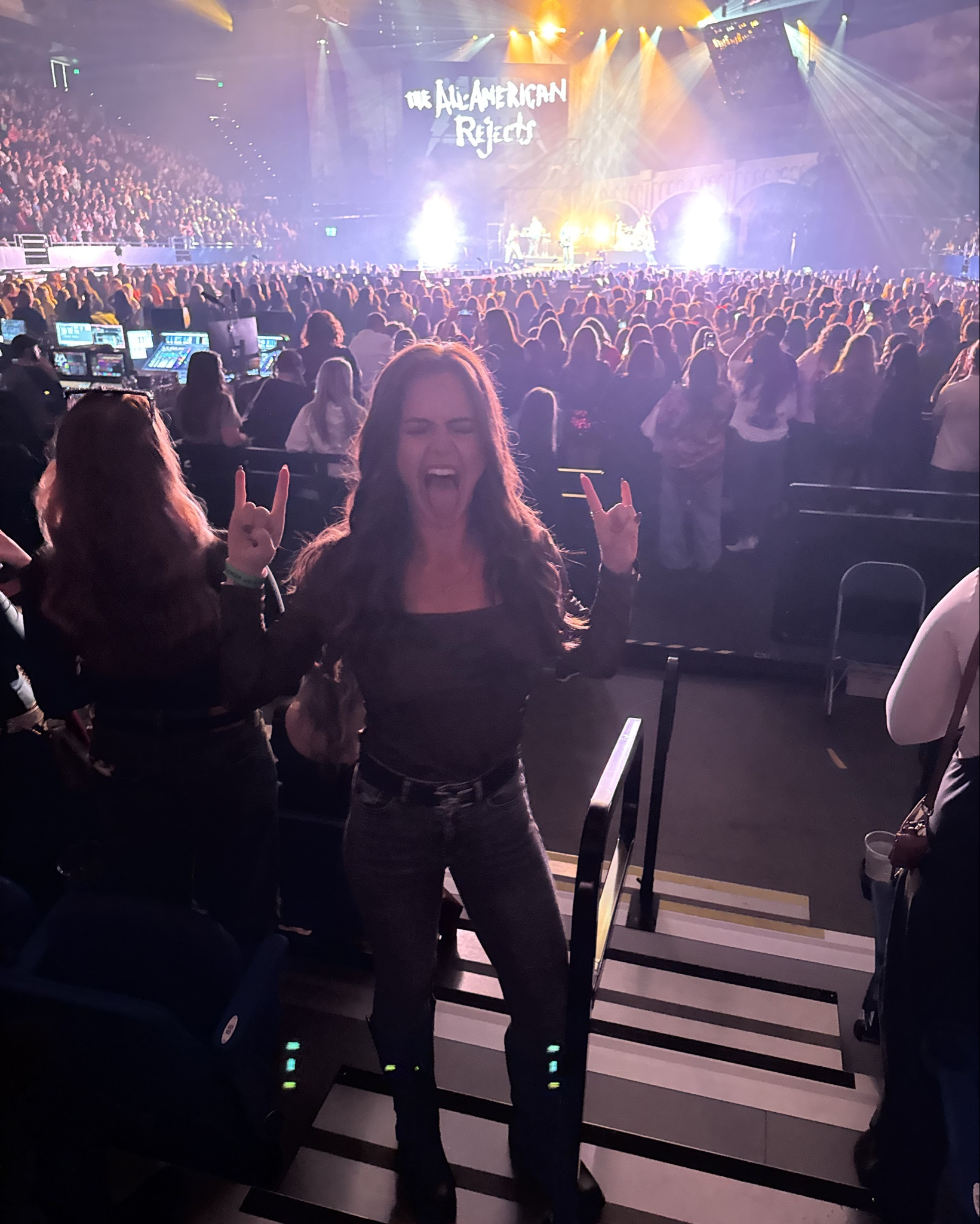 swing swing swing from the tangles of my 
my heart is crushed by a former love 
can you help me find a way
To carry on again 🎶🤘🎶🎟️

The All American Reject opening for the Jonas Brothers is literally my middle school dreams coming true now as a grown a woman 🤘

Concert outfit 🎶🎟️💃🏼😎🤘

#LTKParties #LTKStyleTip #LTKFindsUnder100