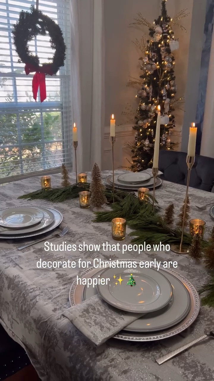 … And I am proof that this study is 100% accurate 😄
Early Christmas Decorating= Maximum Happiness ✨🎄

When do you decorate for Christmas? 🎅🏼 Before or after Thanksgiving? Let me know below 👇🏻