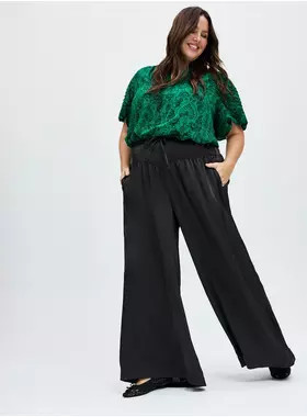 Belle Isle Drawcord Wide Leg Pant | Torrid (US & Canada)