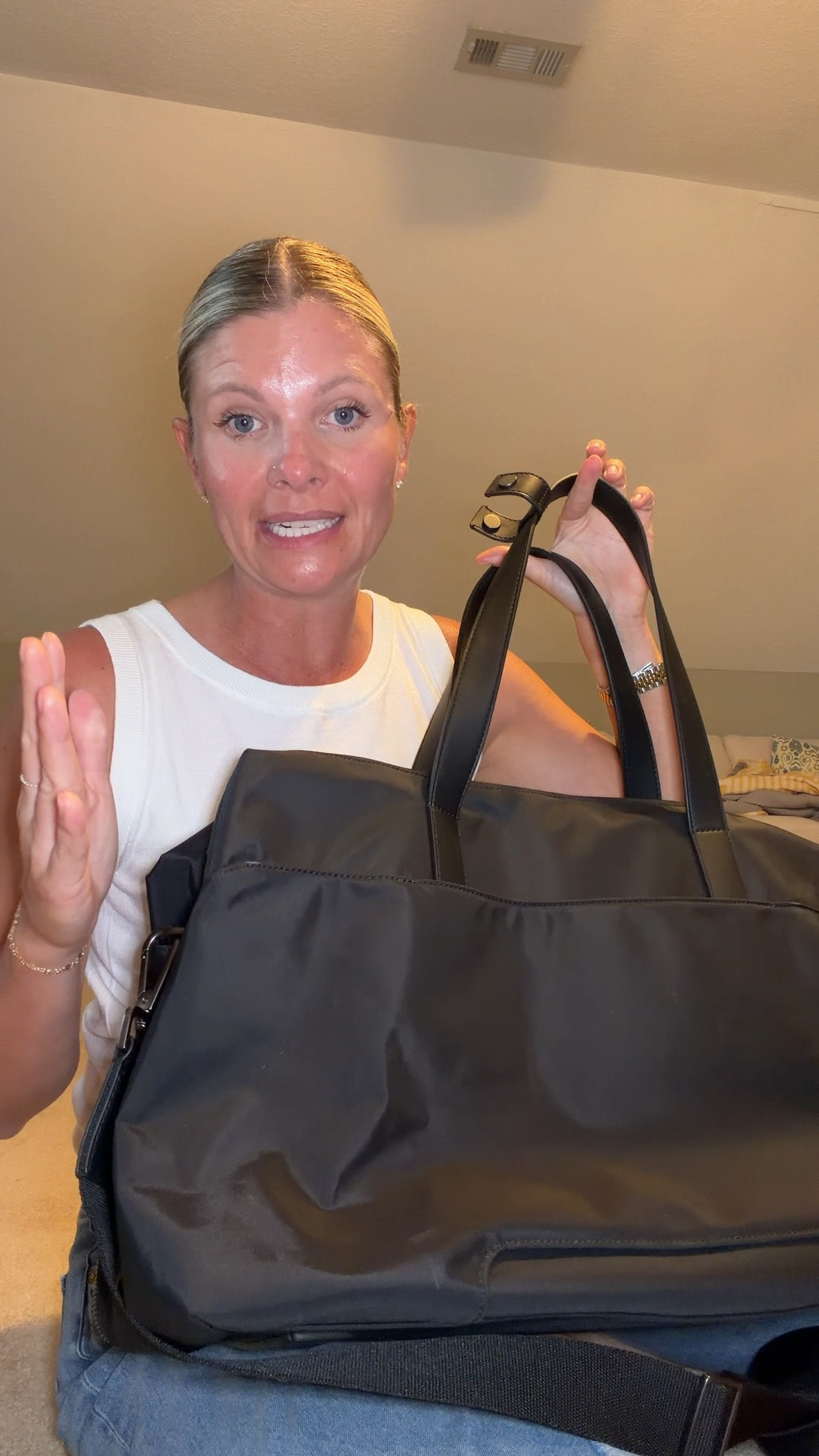 Travel bag, airport carry on bag

#LTKTravel