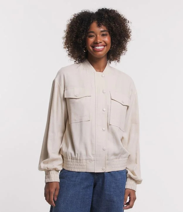 Jaqueta em Linho com Bolsos e Elástico no Punho Bege | Renner (BR)