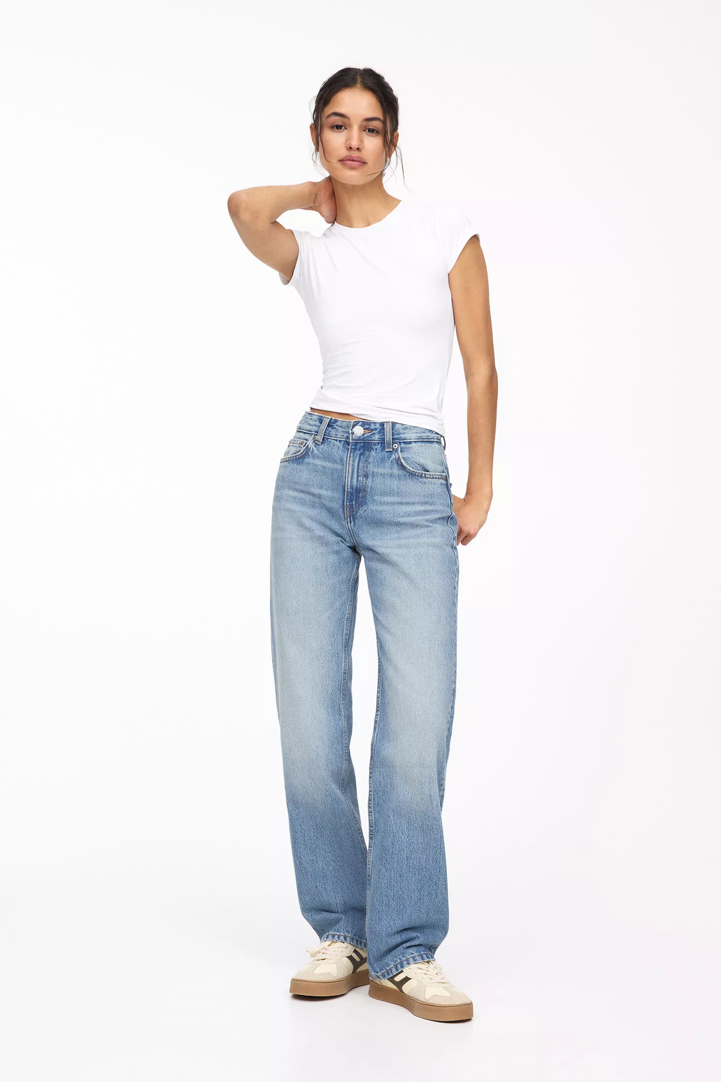 Mid-waist straight-leg jeans | PULL and BEAR UK