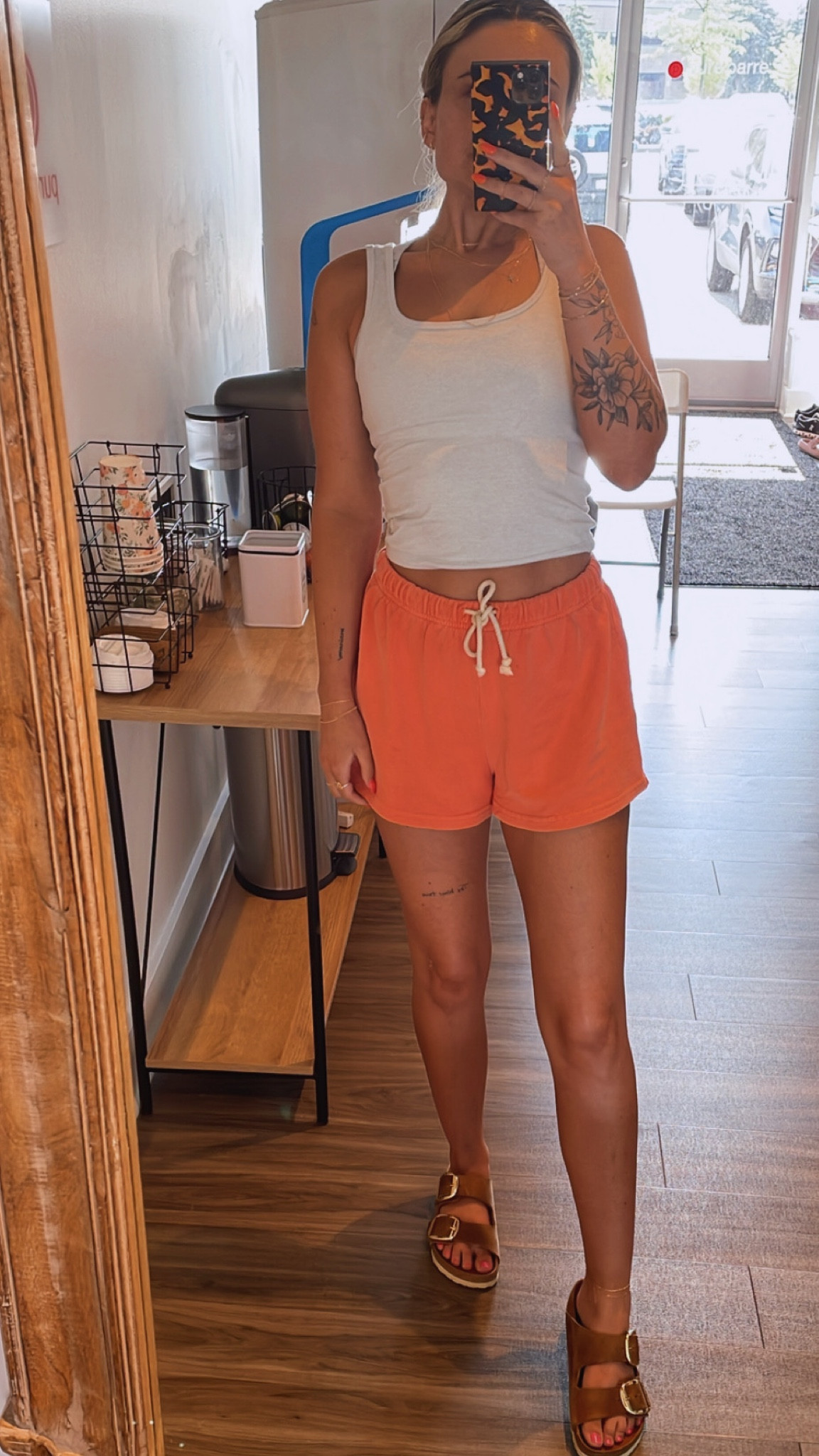 summer essentials

Top is size small TTS

Bottoms are perfectwhitetee from local boutique (@shoppecozette) - TTS size small

#LTKFind #LTKFitness