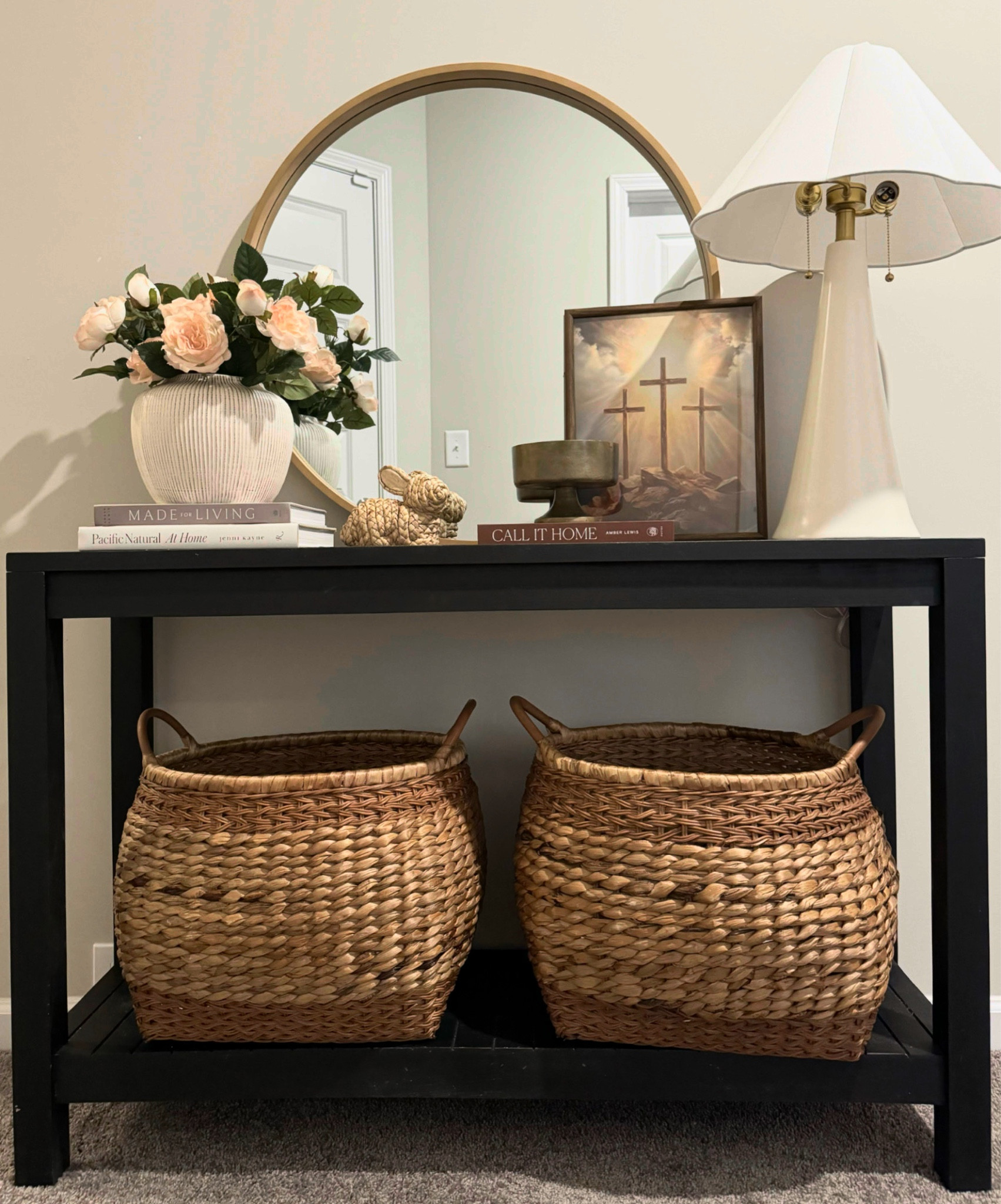 EASTER CONSOLE TABLE✝️🤍

Easter decor, Easter decorations, Easter styling, console table, seasonal console table styling 

#LTKhome #LTKstyletip #LTKSeasonal