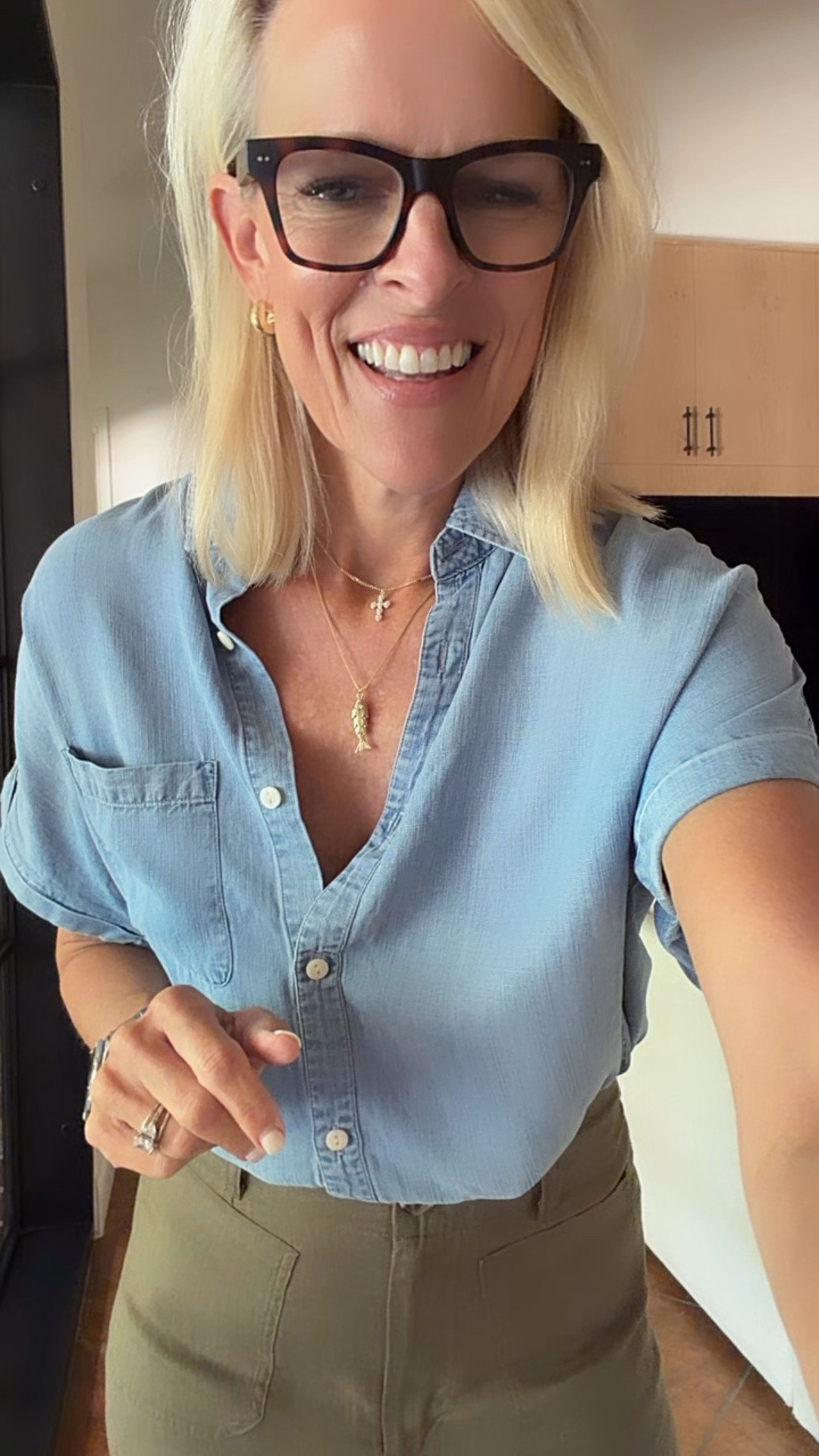 Love these for summer from @Quince ! 
This top will be worn with so much! Lightweight! 
And these linen pants!!! Omg really good. Lightweight also 

#quincepartner

#LTKootd #LTKOver40 #LTKSeasonal