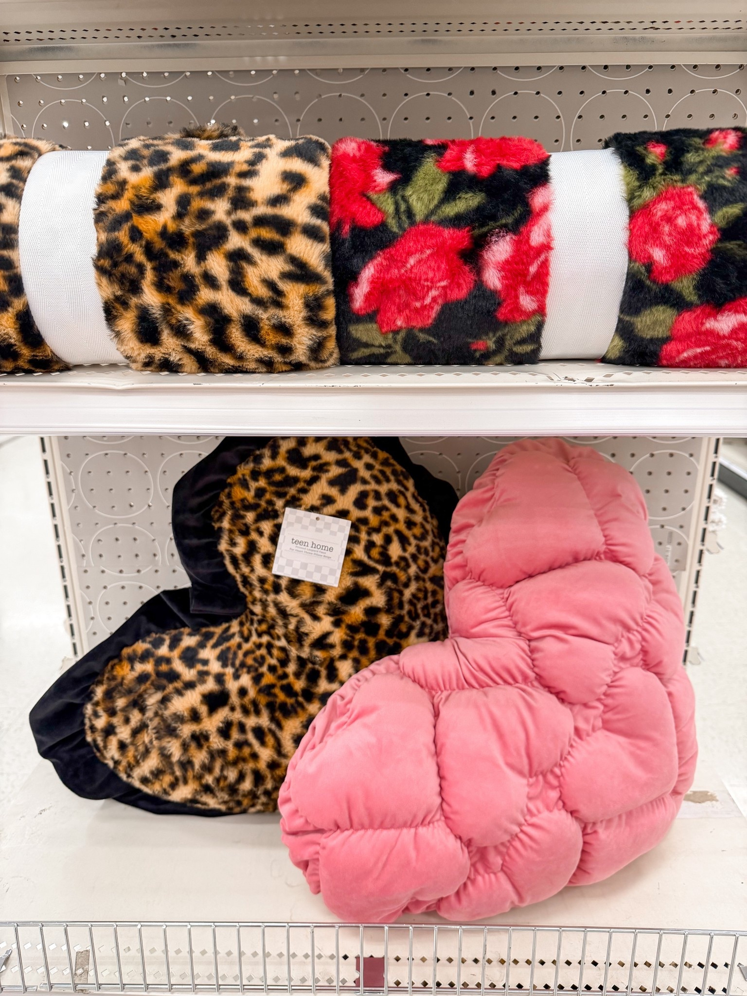 New heart pillows and blankets! 


#LTKFindsUnder100 #LTKHome #LTKFindsUnder50