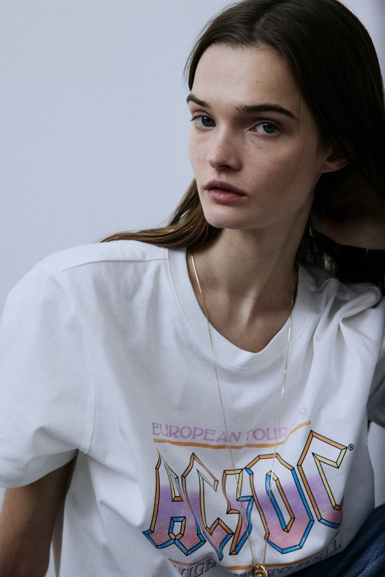 T-shirt with Motif | H&M (US + CA)