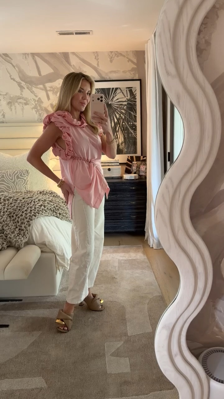 This shirt is such a good fine!! @Shopbop 

#LTKootd #LTKSpringSale #LTKdayinmylife