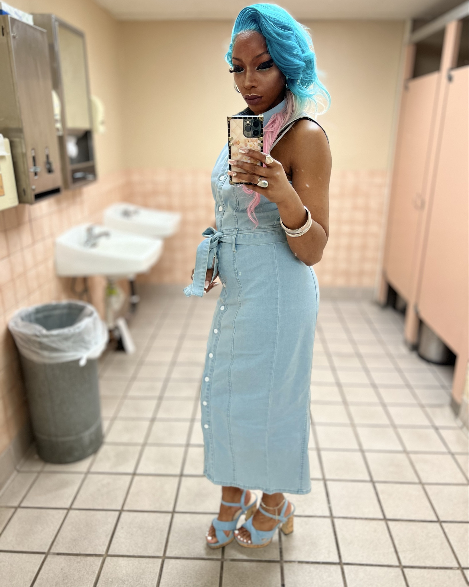 Jean on jean moment 

#LTKStyleTip #LTKFindsUnder50 #LTKBeauty