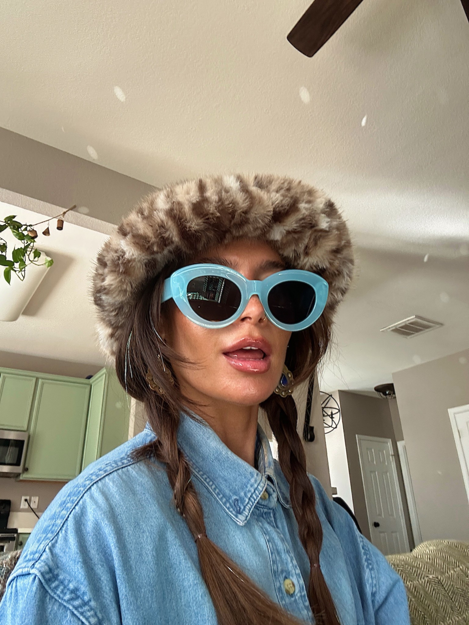 The perfect oversized cat-eye sunglasses🩵

#jewelry #accessories #sunglasses #sunnies #amazon #amazonfashion

#LTKootd #LTKSaleAlert #LTKFindsUnder50