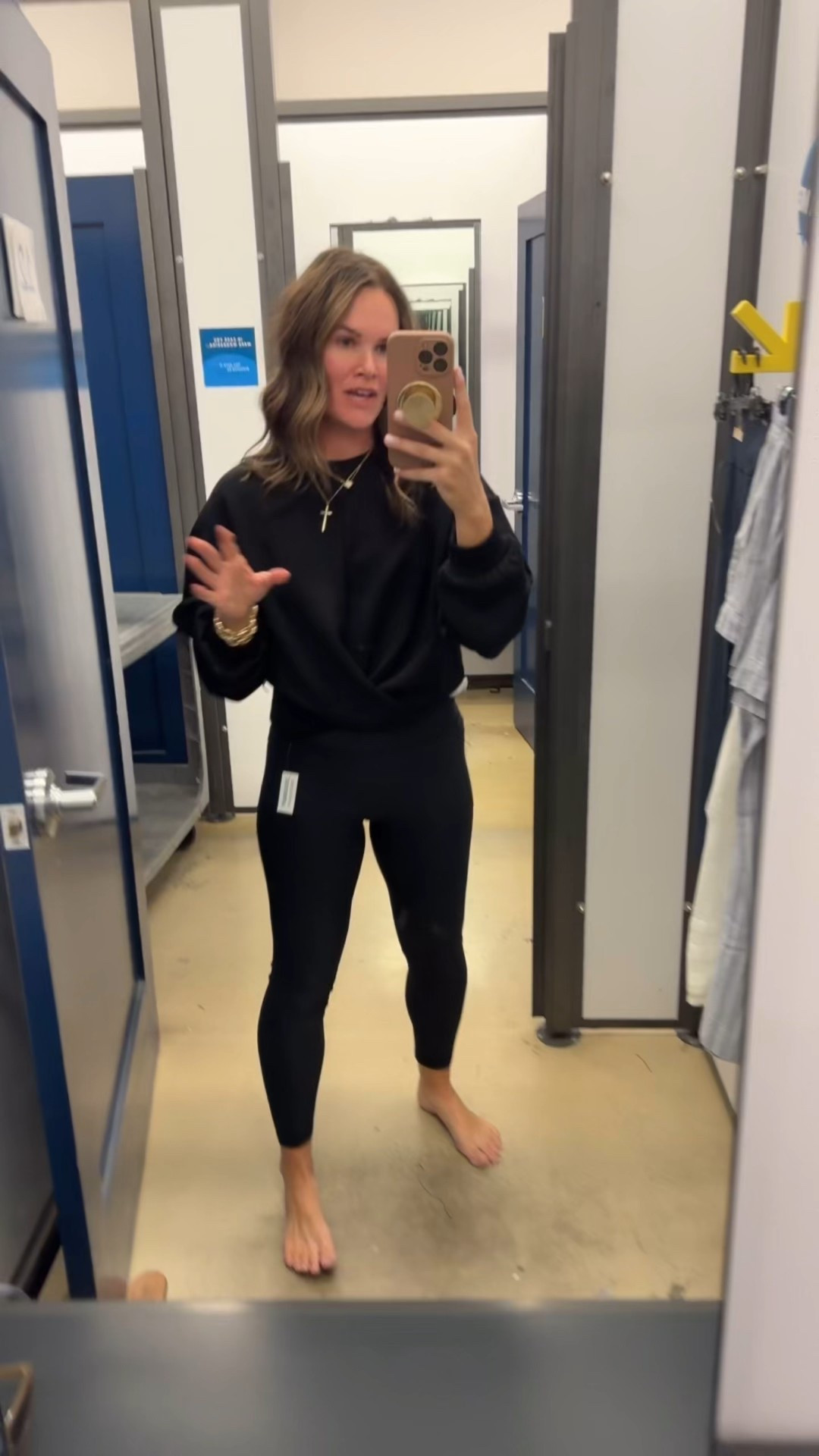 Lulu vibes… but make it Old Navy 😮‍💨🖤
These Old Navy finds are giving that buttery, sculpted feel — and the leggings are 50% OFF right now (run, don’t walk).
Flattering, comfy, and perfect for mom life, errands, workouts, or couch → carpool days. If you love luxury looks for less, this sale is it.


#LTKfitnessgoals #LTKActive #LTKSaleAlert