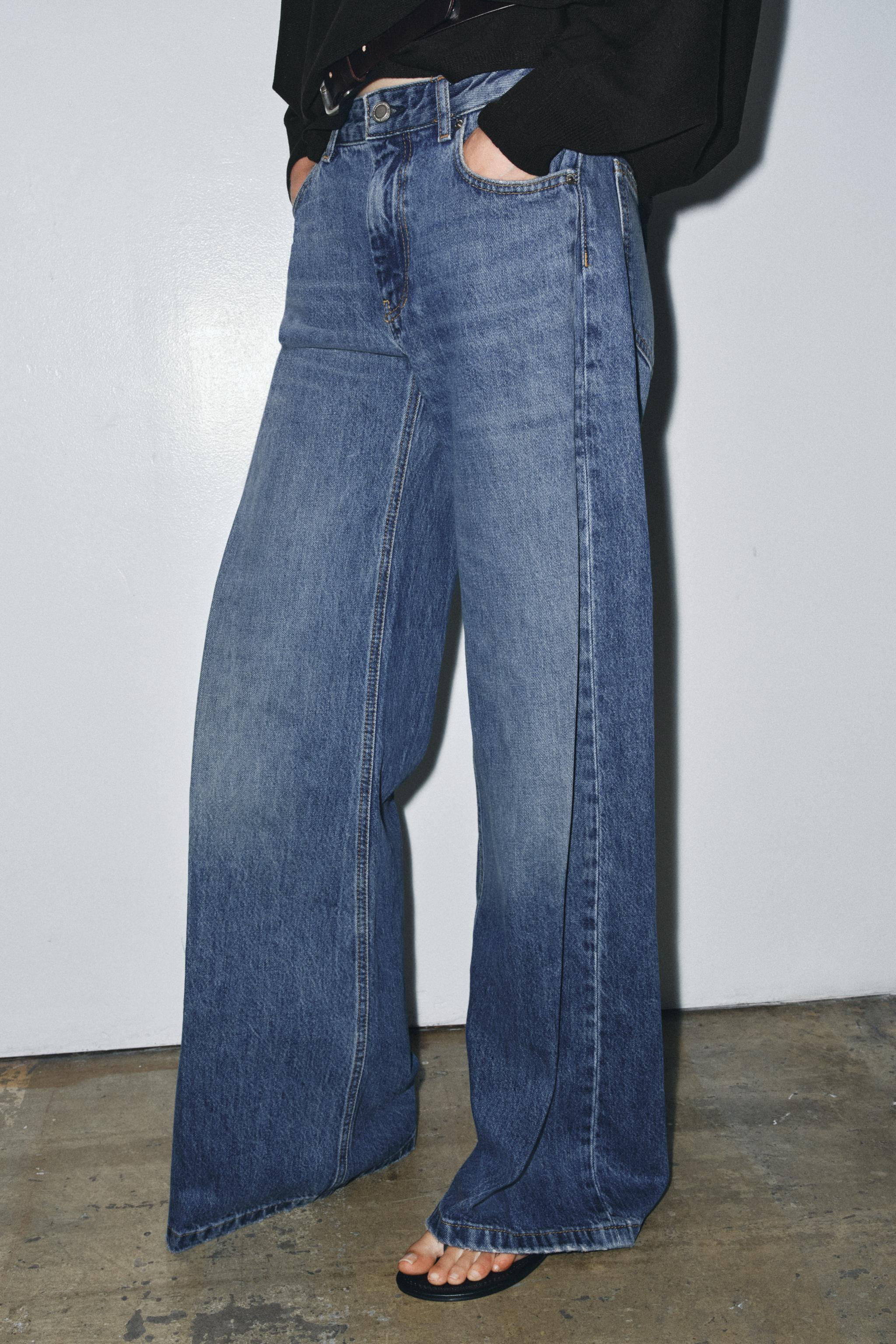 ZW COLLECTION FLARE LOW WAIST PLEAT JEANS | Zara UK