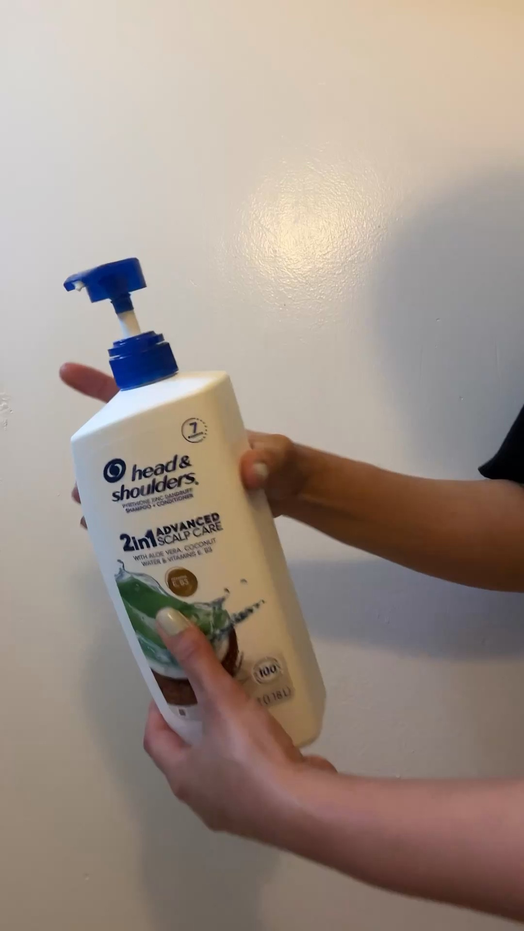 Head & Shoulders Advanced 2-in-1 scalp care with aloe, coconut water, 40 fluid ounces.

#LTKselfcare #LTKmomlife #LTKSaleAlert