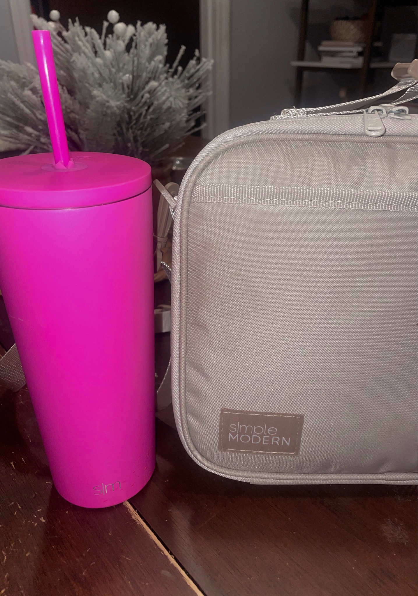 Simple Modern favorites! 🌸🌟✏️

Teacher essentials, teacher gift, lunch box , water bottle 

#LTKGiftGuide #LTKWorkwear