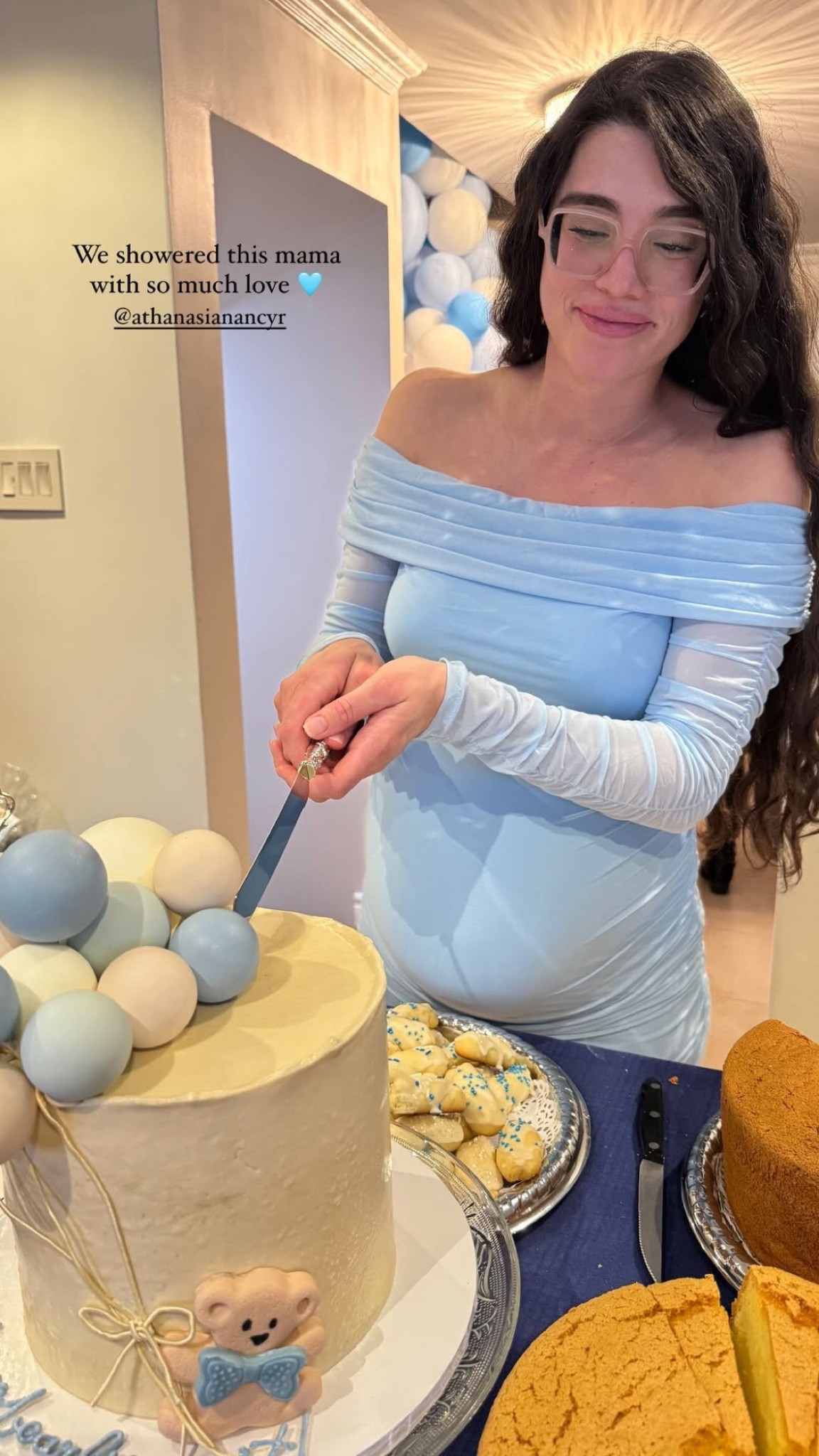 the most comfiest baby shower dress 
I’m 8 months pregnant and sized up to a medium 
Very stretchy 


#LTKBump #LTKStyleTip #LTKFindsUnder50