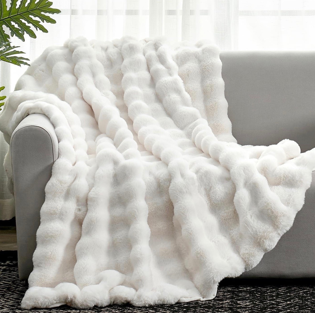 This faux fur throw is next-level cozy 🤍
So soft, plush, and instantly makes the couch feel luxe and inviting. 
Perfect if you love neutral, calm interiors ✨ #cozyhome #amazonfinds #LTKunder50

#LTKHome