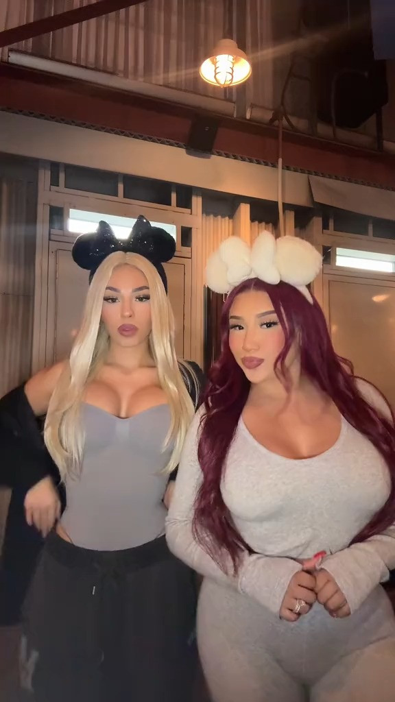   

 #LTKGiftGuide #LTKSeasonal #LTKBeauty