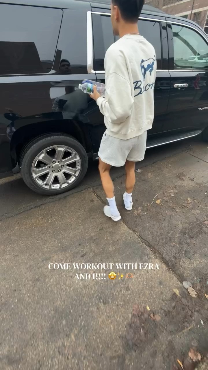 I have a workout buddy out here yayyyy!!! @ezra.sosa @themovementclub 🫶🏼🫶🏼🫶🏼

#LTKfitnessgoals #LTKvlog #LTKActive