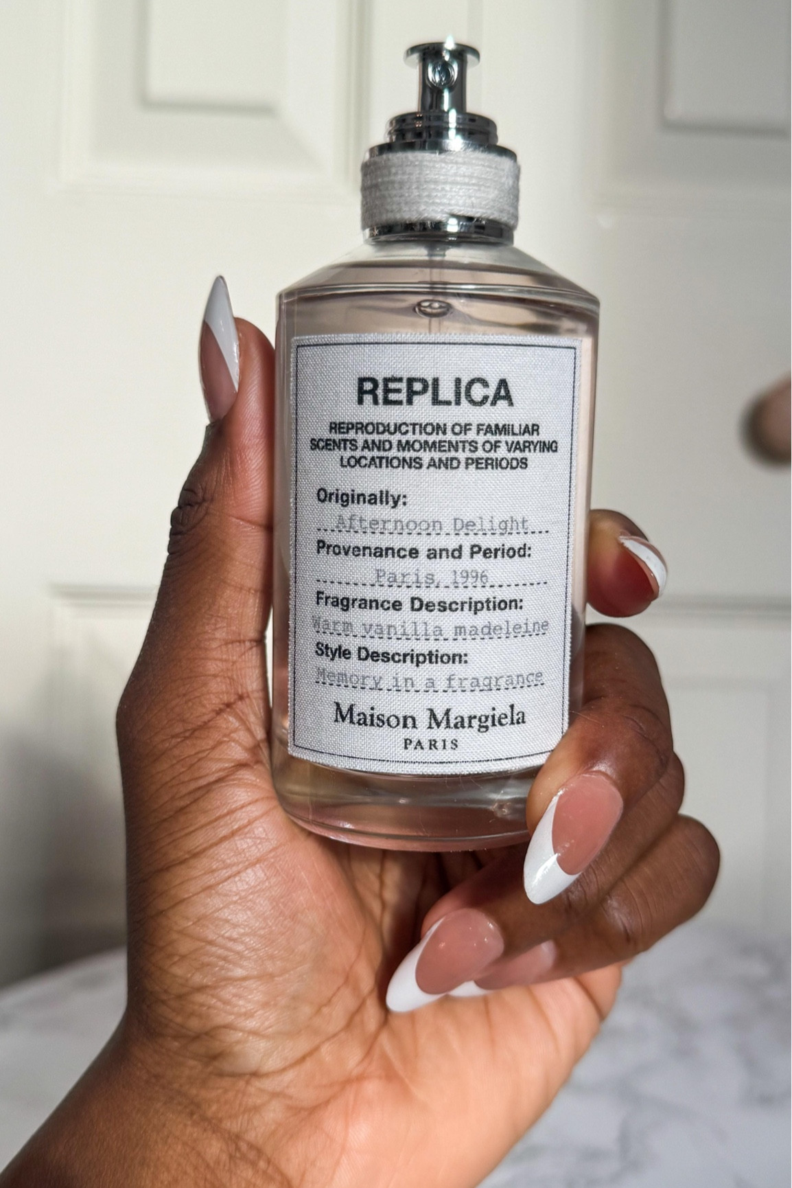Afternoon Delight is THE vanilla fragrance for Fall. Is this on your shopping list?  Vanilla girlies were y’all at?! 🙌🏾 Leave your comments below! #giftedbymaisonmargielafragrances #replicaafternoondelight #maisonmargielafragrances