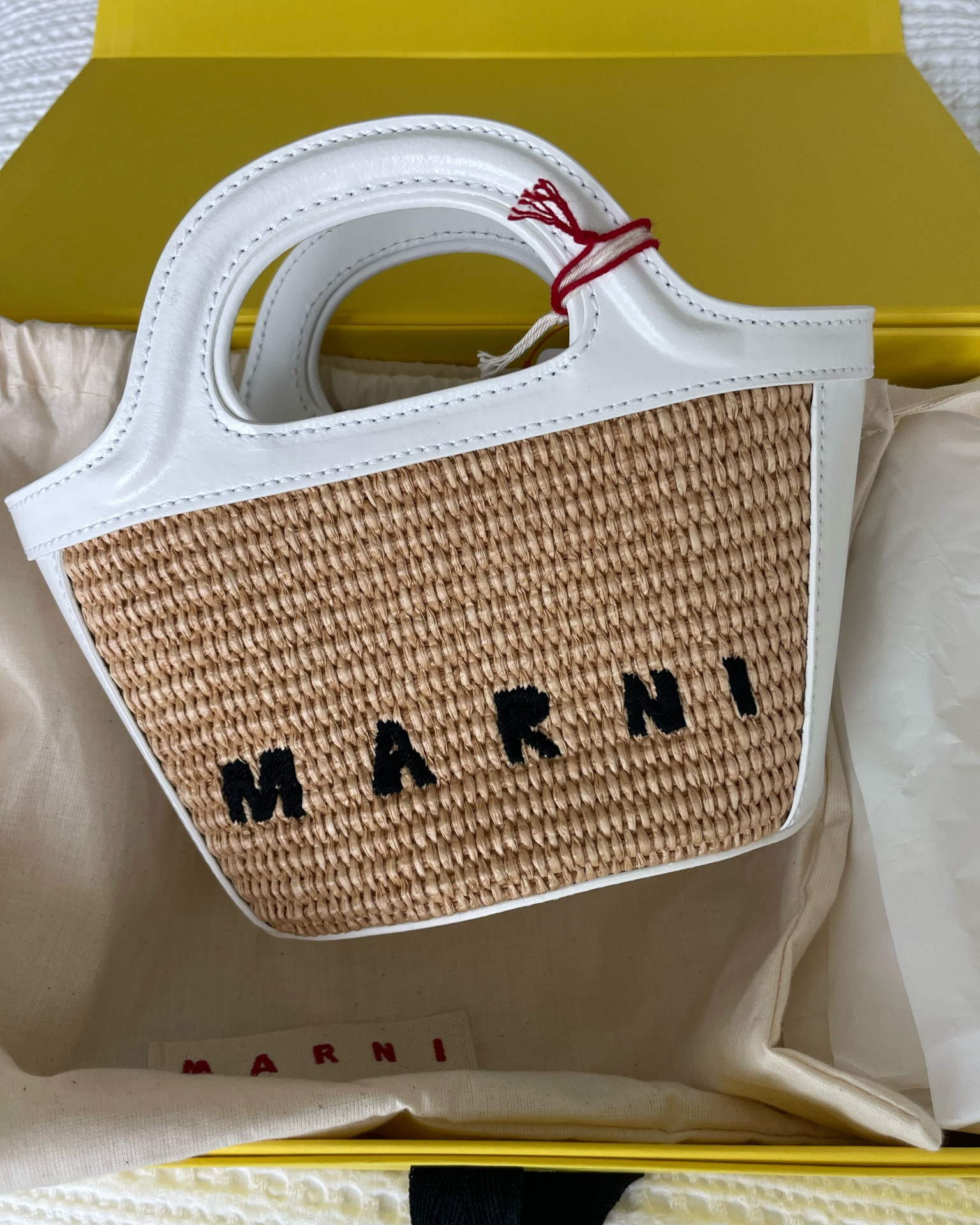 Summer bag
Raffia bag 

#LTKFind #LTKstyletip #LTKitbag