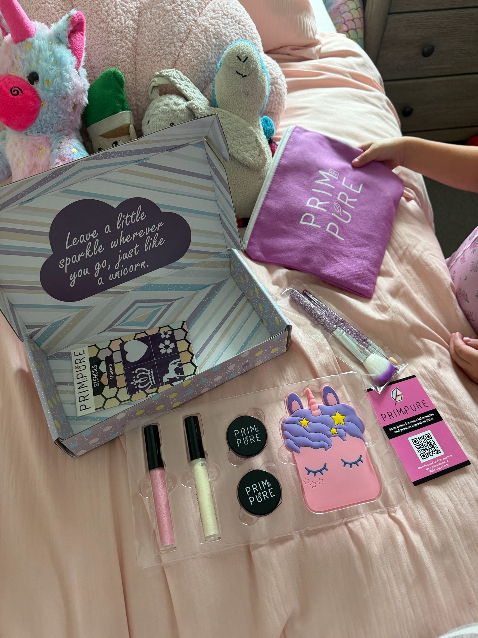 Best non toxic makeup for girls ages 6+ 
It’s more real, easy wipe off and can grow the collection

#LTKKids