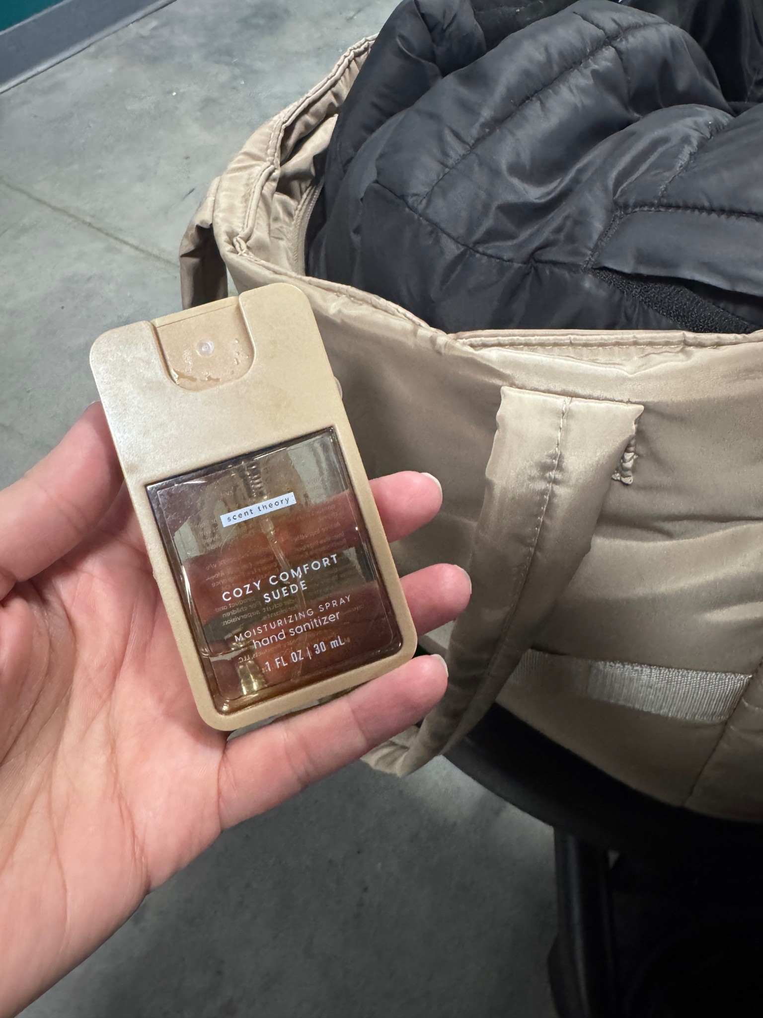 Volleyball tourney necessities….big bag & hand sanitizer❤️


#LTKTravel #LTKdayinmylife #LTKmomlife