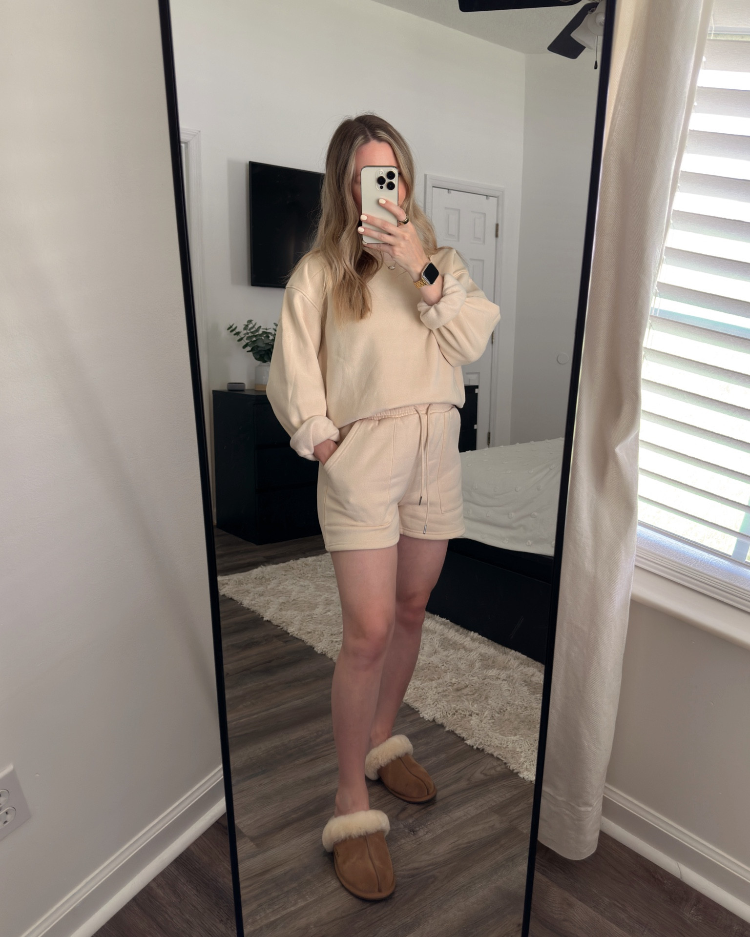 Such a cute lounge set from Amazon.🫶🏼Im wearing a size small.

#LTKStyleTip #LTKFindsUnder50 #LTKBump