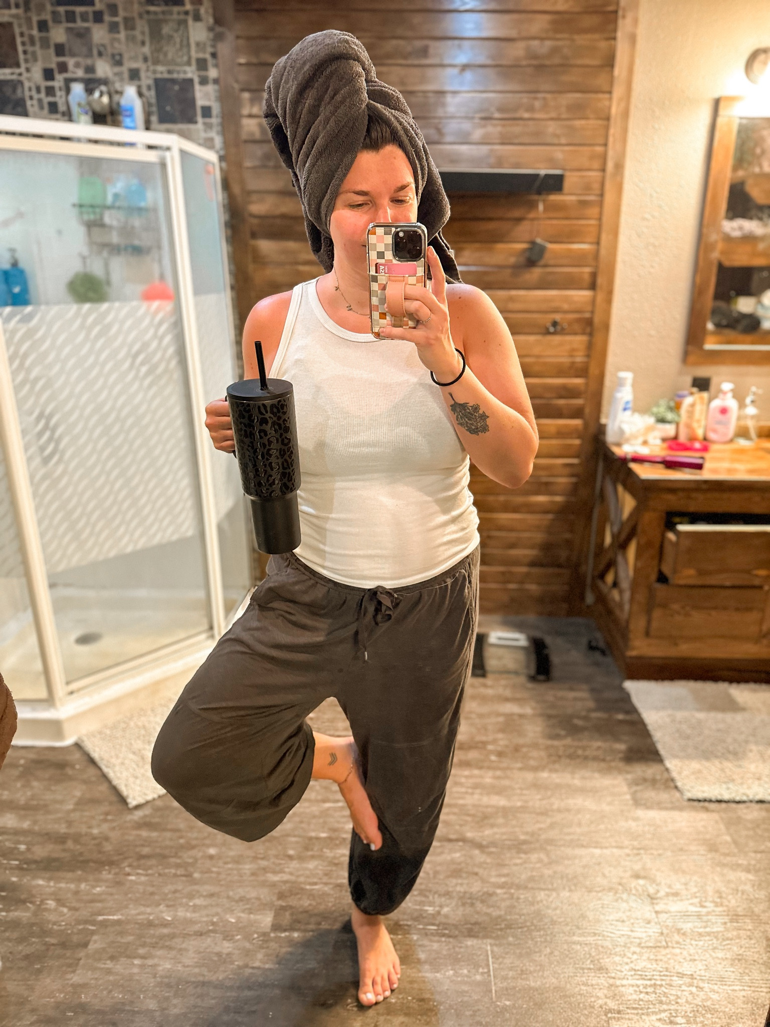 Lounging in my new favorite joggers from my latest Aerie haul ✨🙌🏼
I’m 5’9” and 3 months PP with my second baby, wearing a LARGE and could have sized down to a medium- they are definitely oversized but oh so comfy! 

#loungewear #aeriehaul #workfromhomelife #comfycute #momstyle 