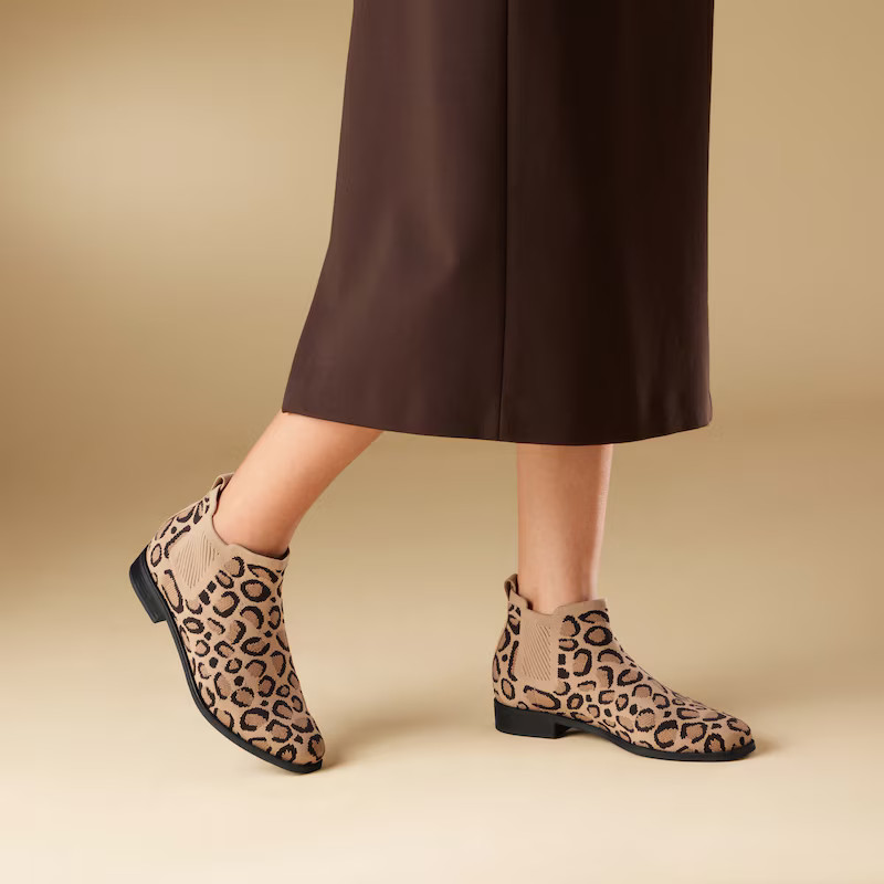 Square-Toe Water-Repellent Ankle Boots (Ryan Pro) | VIVAIA