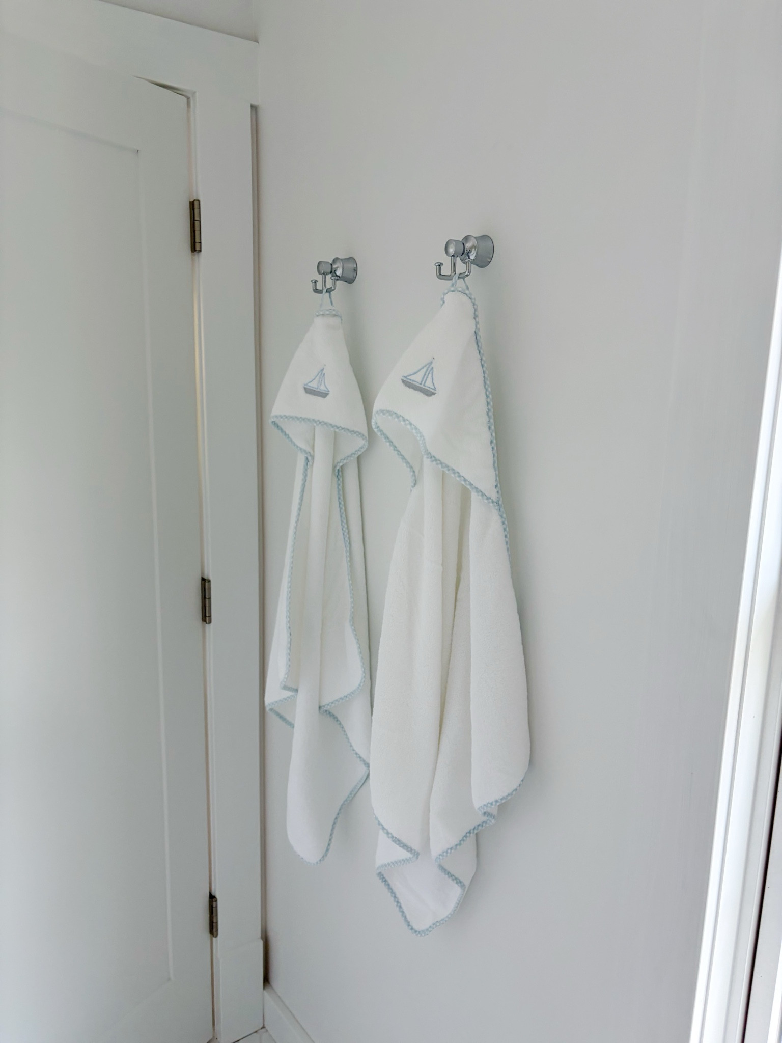 New Weezie towels with sailboats! ⛵️ All ready for Henry this summer! 